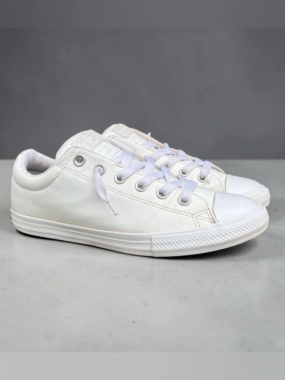 Converse Junior's Chuck Taylor Street Ox Leather Sneaker White EU 38.5